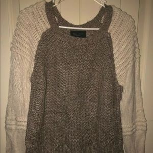 NWOT ROMEO AND JULIET COUTURE CABLE KNIT SWEATER